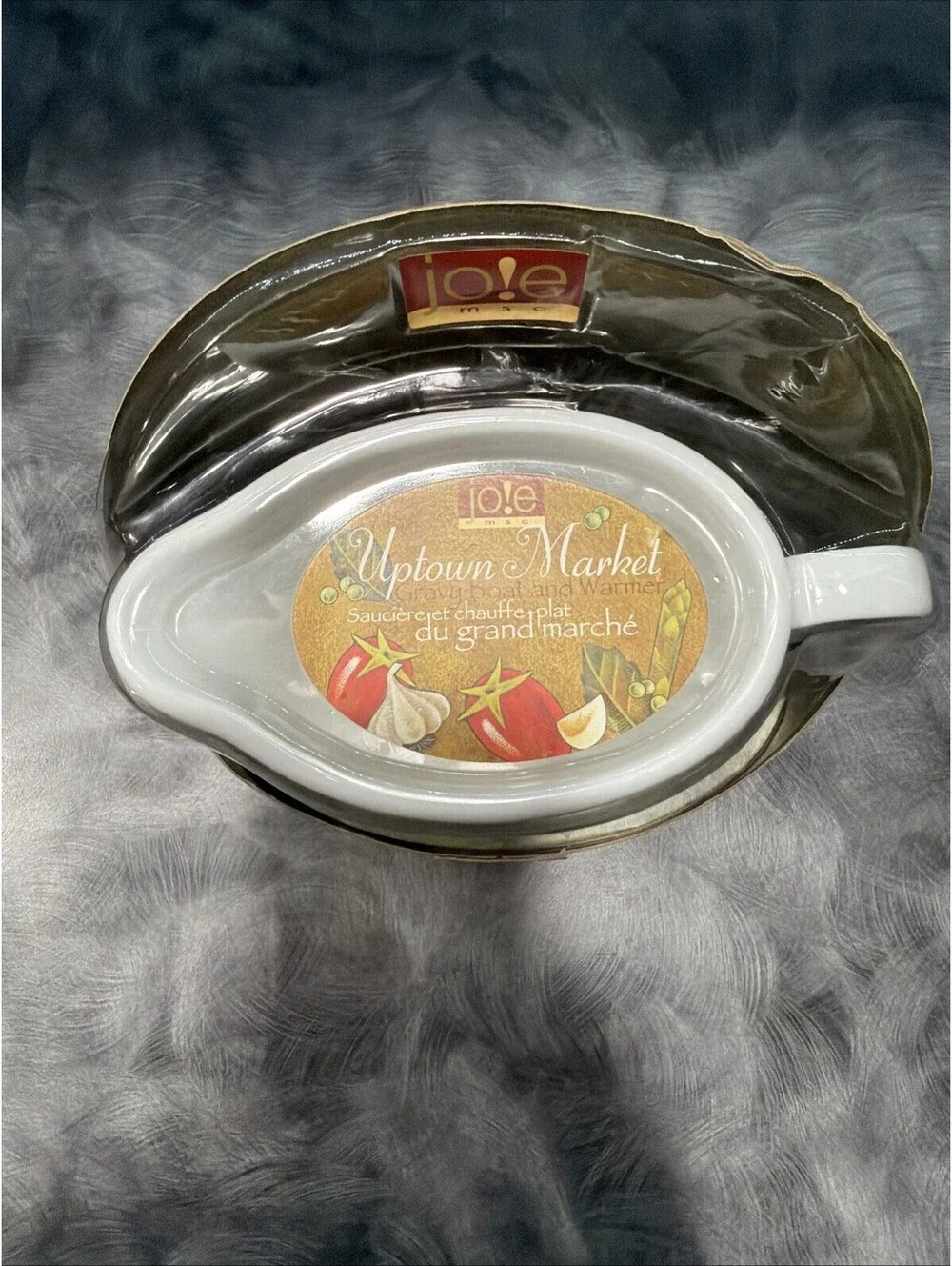Jo!e Uptown Market Gravy Boat And Warmer Set.